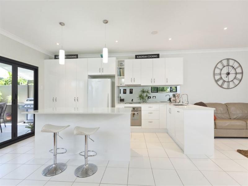 53 Peel Street, Manly QLD 4179