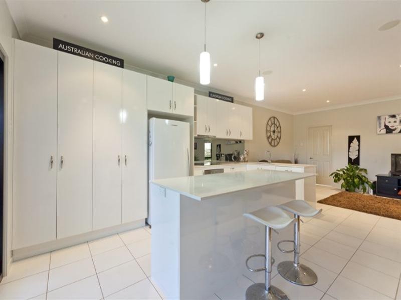 53 Peel Street, Manly QLD 4179