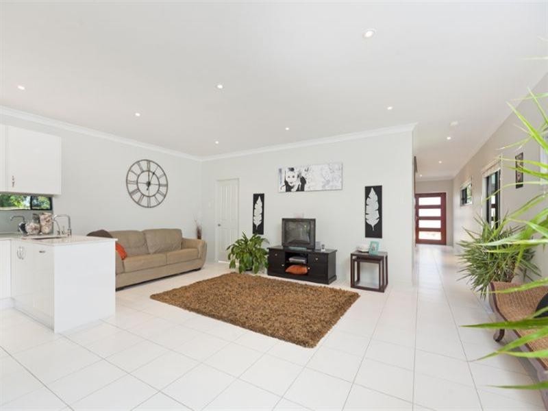 53 Peel Street, Manly QLD 4179