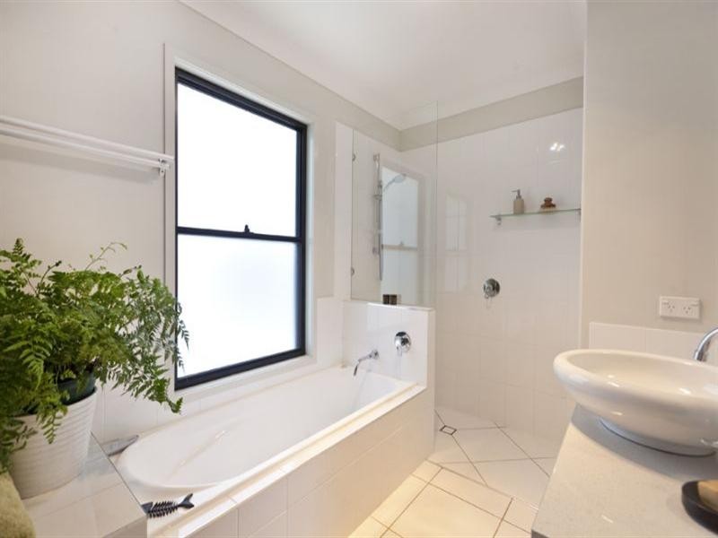 53 Peel Street, Manly QLD 4179
