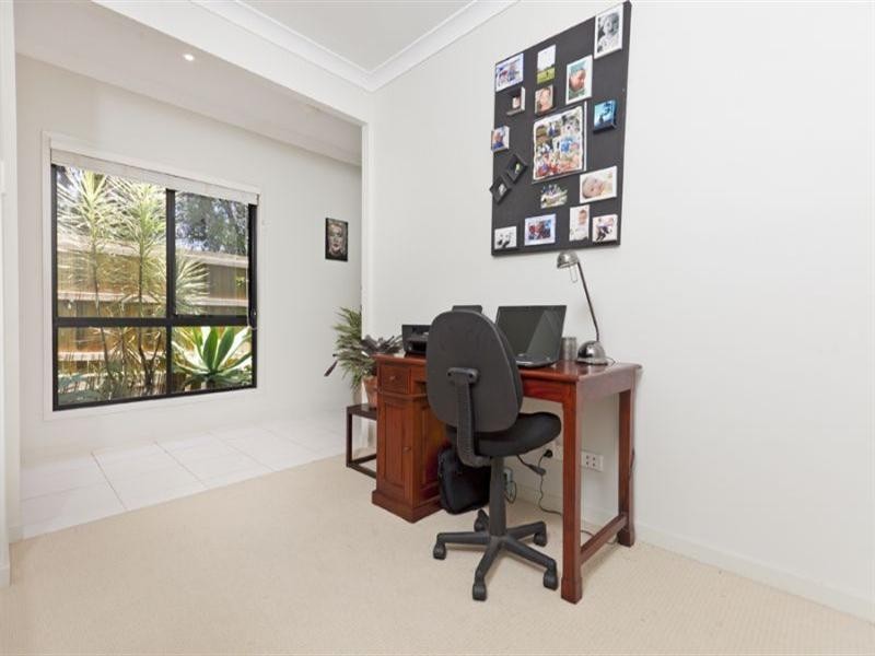 53 Peel Street, Manly QLD 4179