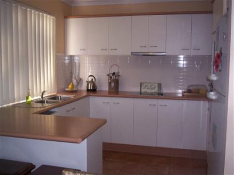 1 Gladebourne Crescent, Victoria Point QLD 4165