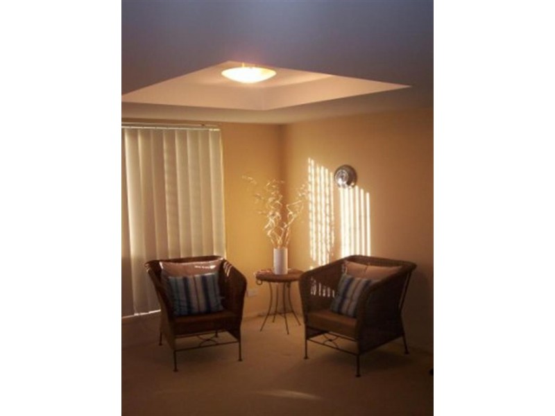 1 Gladebourne Crescent, Victoria Point QLD 4165