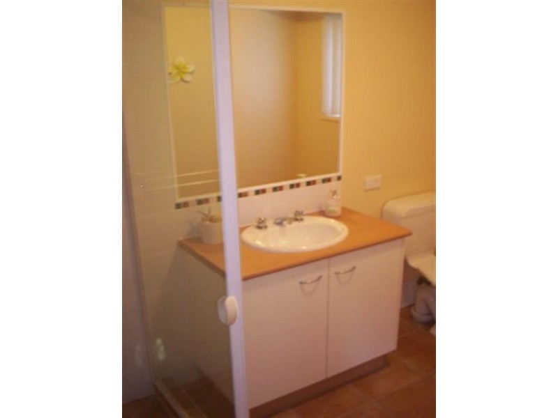 1 Gladebourne Crescent, Victoria Point QLD 4165