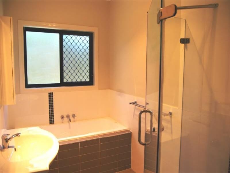 4 Habitat Drive, Wakerley QLD 4154