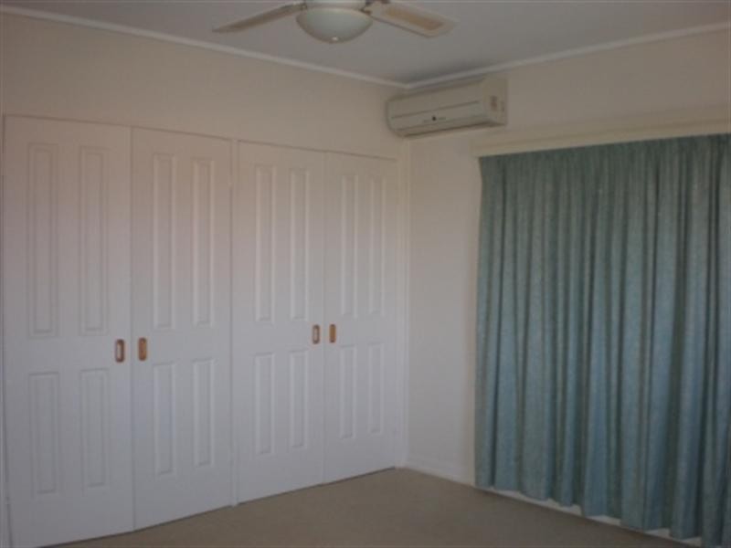 33 Melville Terrace, Manly QLD 4179