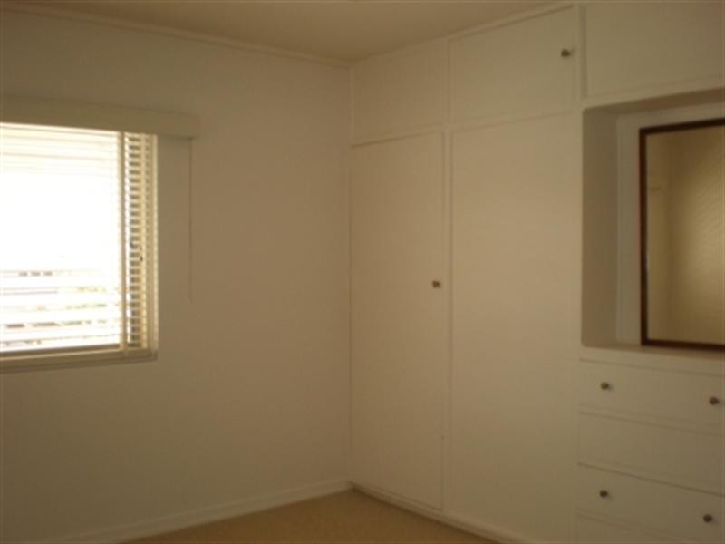 33 Melville Terrace, Manly QLD 4179