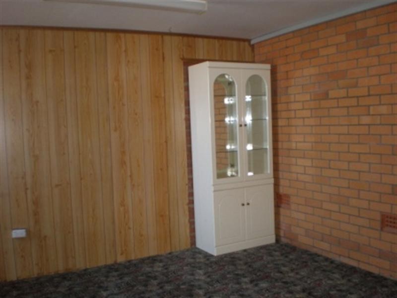 33 Melville Terrace, Manly QLD 4179