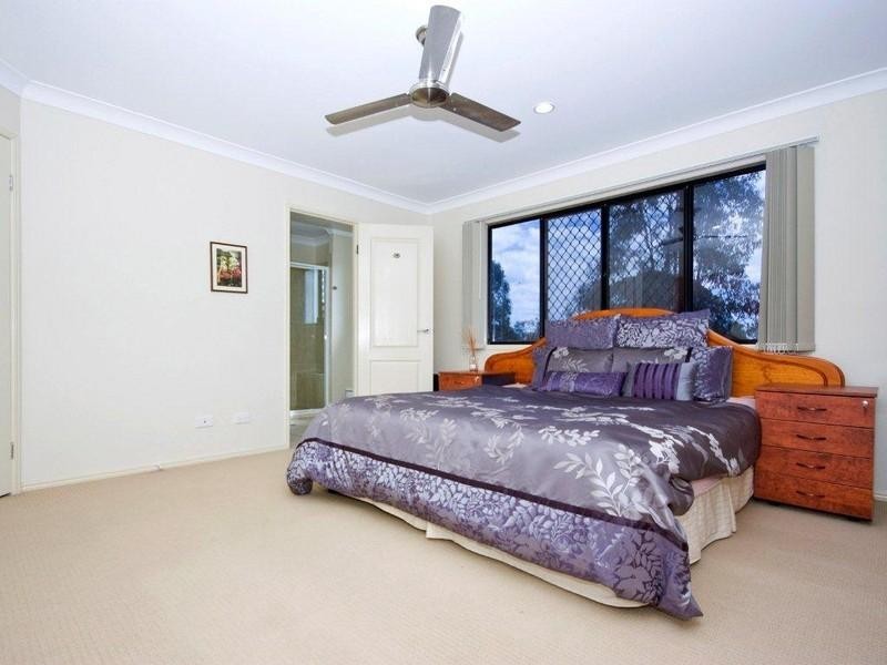 2 John Street, Manly West QLD 4179