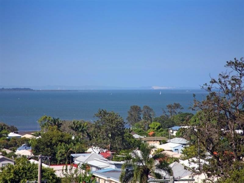 110 Gordon Parade, Manly QLD 4179