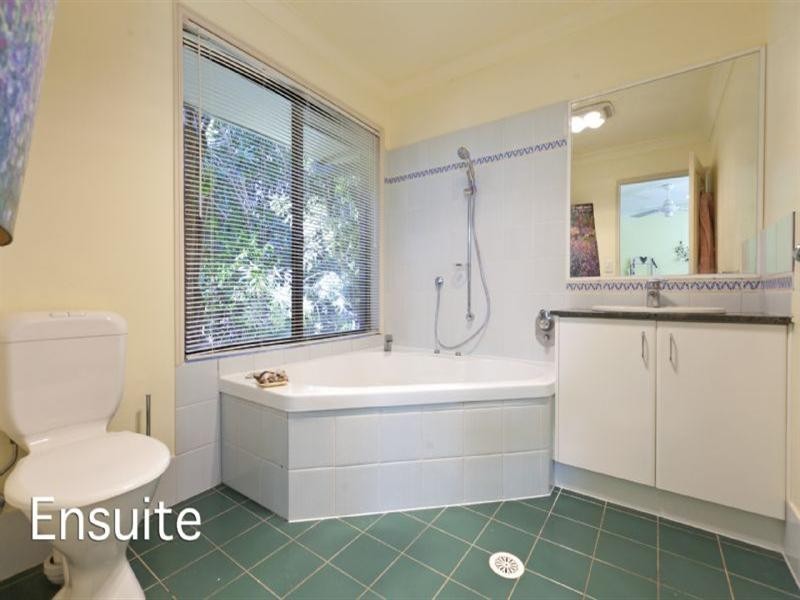 3 Hayley Street, Manly West QLD 4179