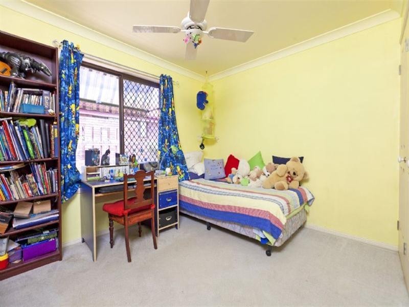 3 Hayley Street, Manly West QLD 4179