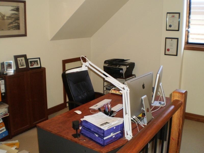 106 Stradbroke Avenue, Wynnum QLD 4178