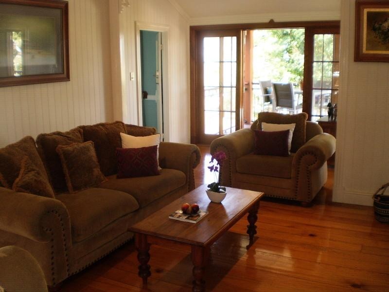 106 Stradbroke Avenue, Wynnum QLD 4178