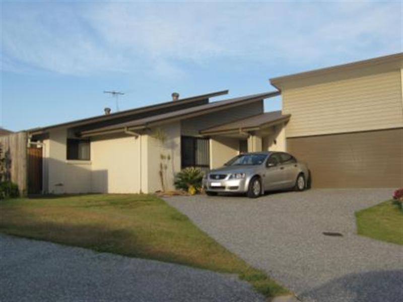 9 Robin Close, Wakerley QLD 4154