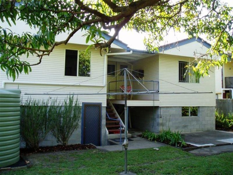 8 Cavanaugh Street, Wynnum West QLD 4178