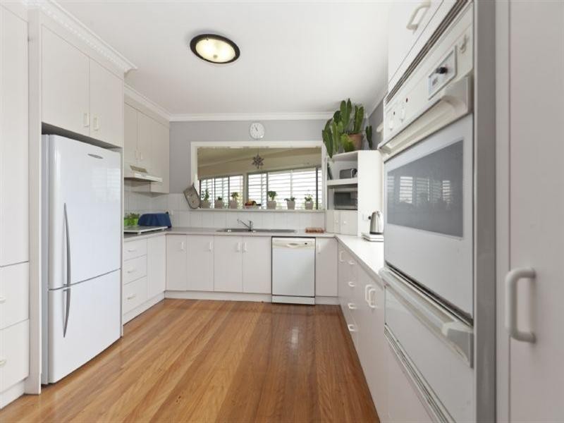 37 Banoon Drive, Wynnum QLD 4178