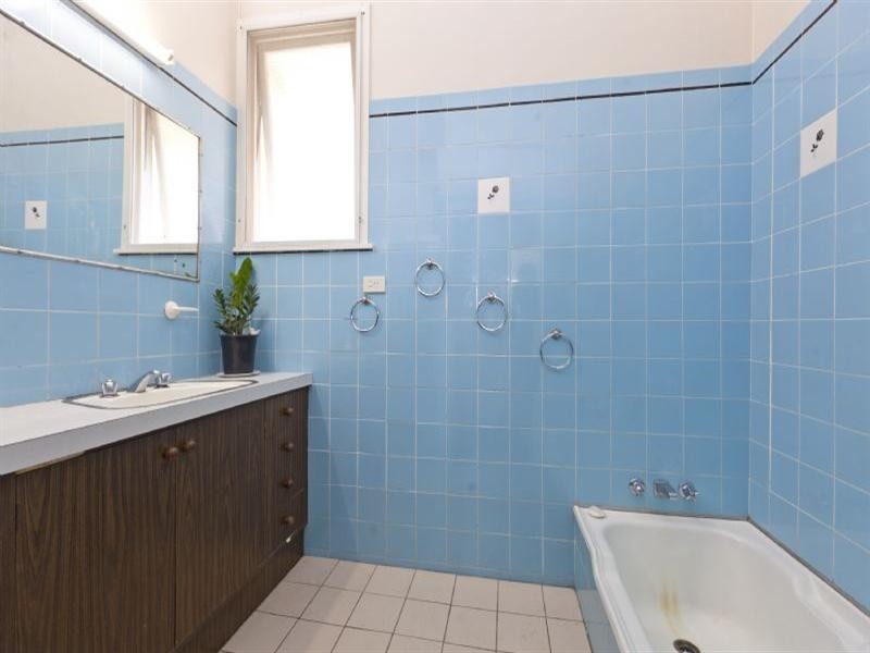 37 Banoon Drive, Wynnum QLD 4178