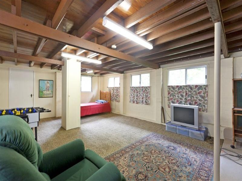 37 Banoon Drive, Wynnum QLD 4178