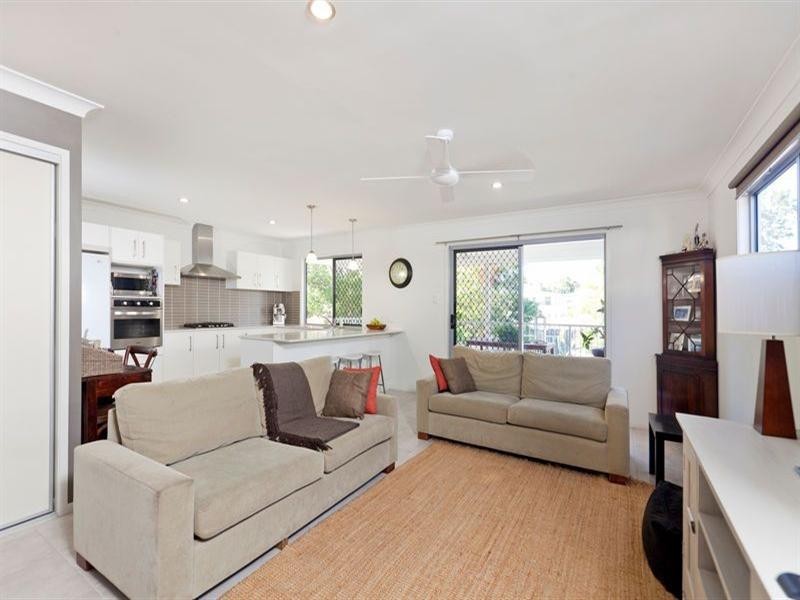 49 Haig Street, Wynnum QLD 4178