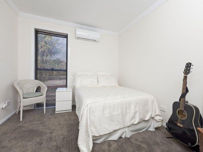 54 Seabreeze Road, Manly West QLD 4179