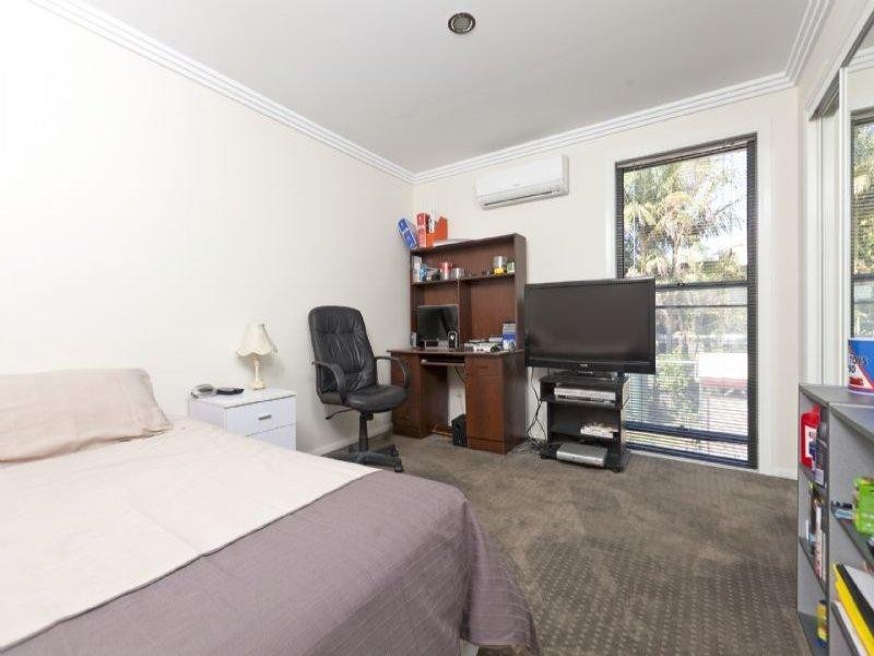 54 Seabreeze Road, Manly West QLD 4179