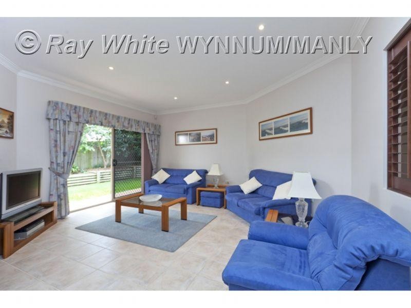 6 Summit Place, Wynnum West QLD 4178