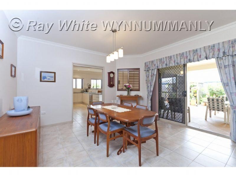 6 Summit Place, Wynnum West QLD 4178