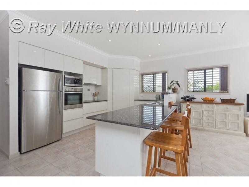 6 Summit Place, Wynnum West QLD 4178