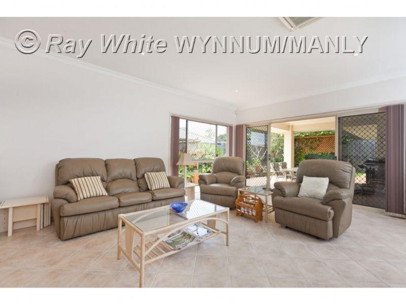 6 Summit Place, Wynnum West QLD 4178