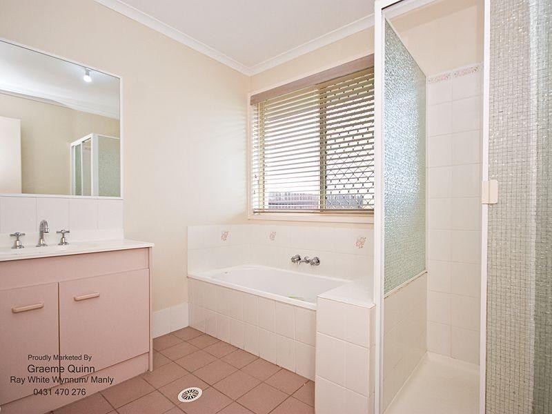 35 Plaza Street, Wynnum West QLD 4178