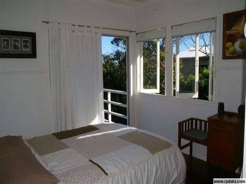 9 Kingswood Street, Manly West QLD 4179