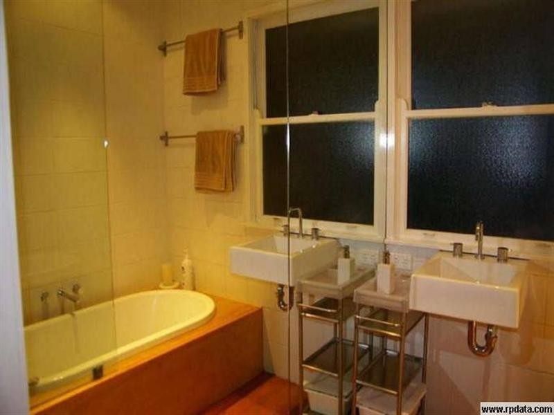 9 Kingswood Street, Manly West QLD 4179