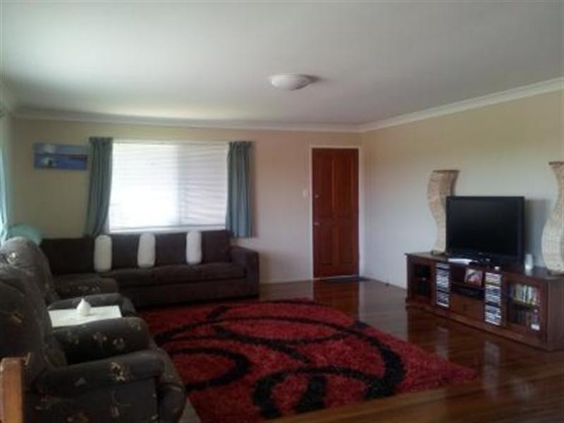 15 School Road, Wynnum West QLD 4178