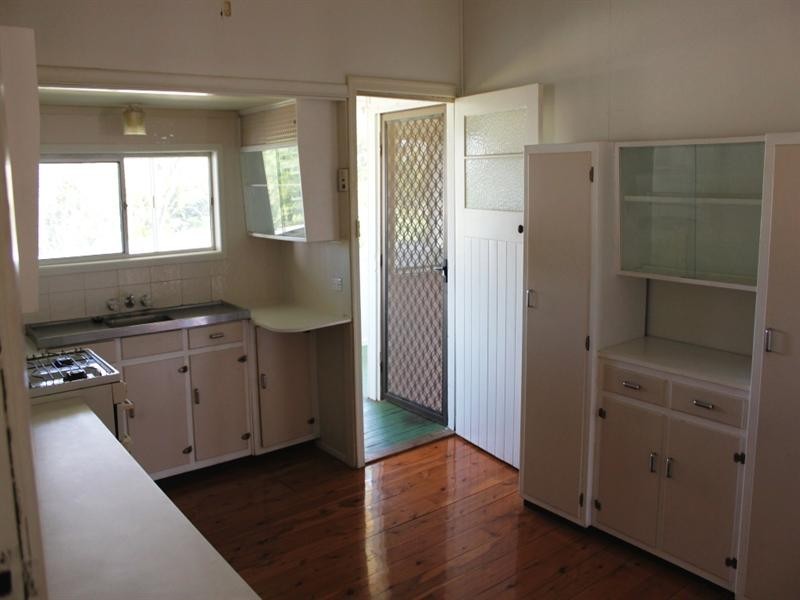 16 Haylock Street, Wynnum QLD 4178