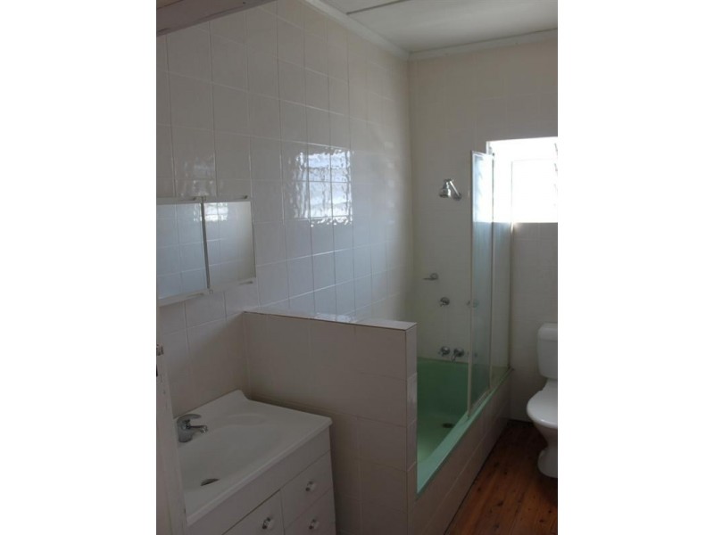 16 Haylock Street, Wynnum QLD 4178