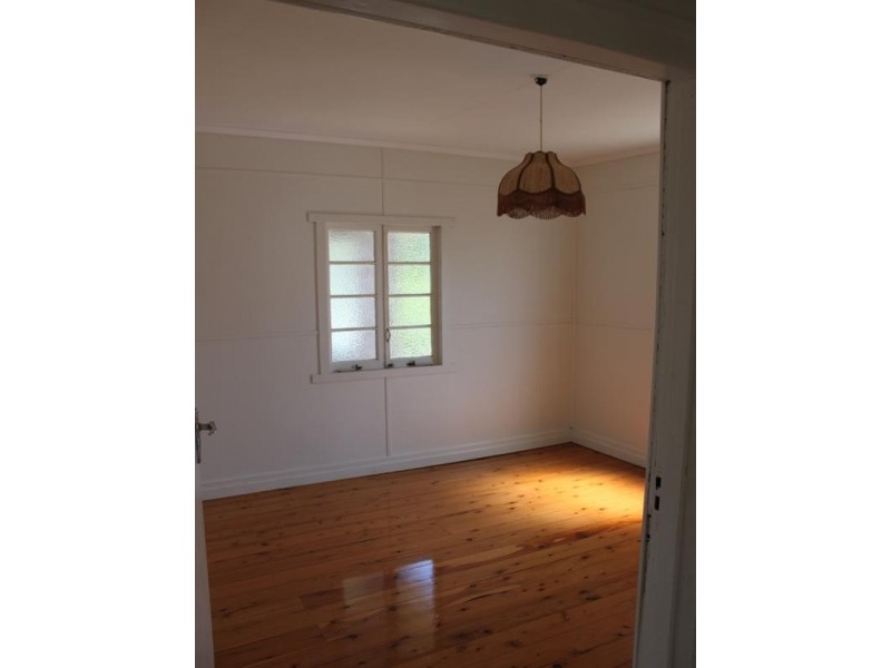 16 Haylock Street, Wynnum QLD 4178