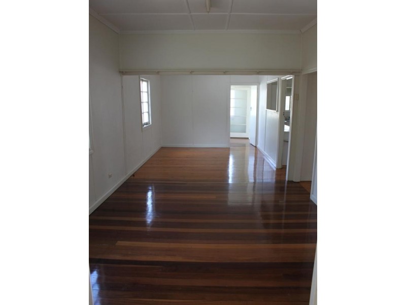 16 Haylock Street, Wynnum QLD 4178