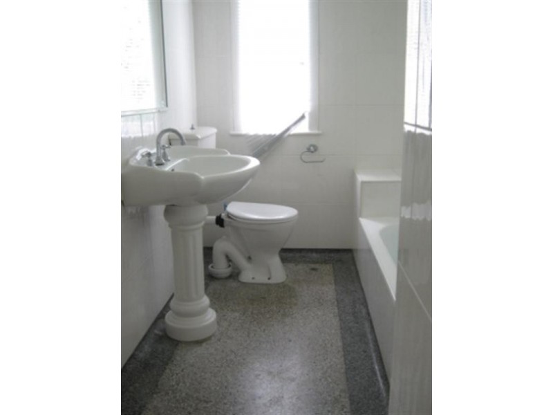 63 Delsie Street, Cannon Hill QLD 4170