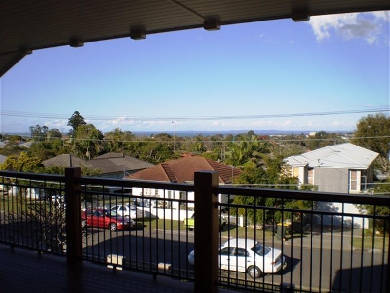 18 Kitchener Street, Wynnum QLD 4178