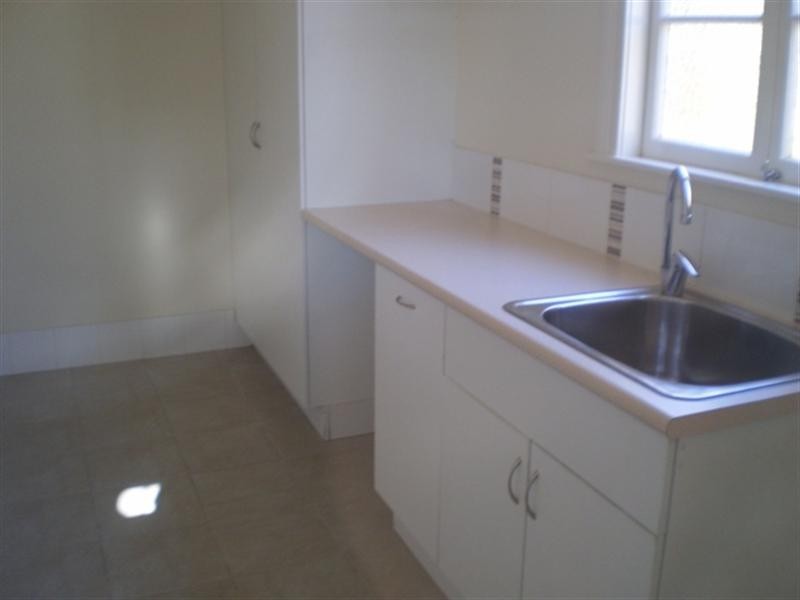 18 Kitchener Street, Wynnum QLD 4178