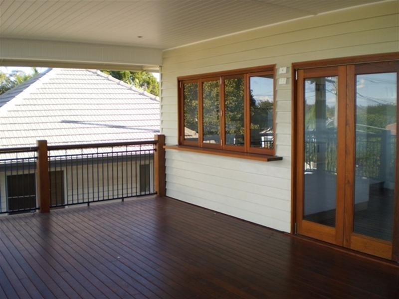 18 Kitchener Street, Wynnum QLD 4178