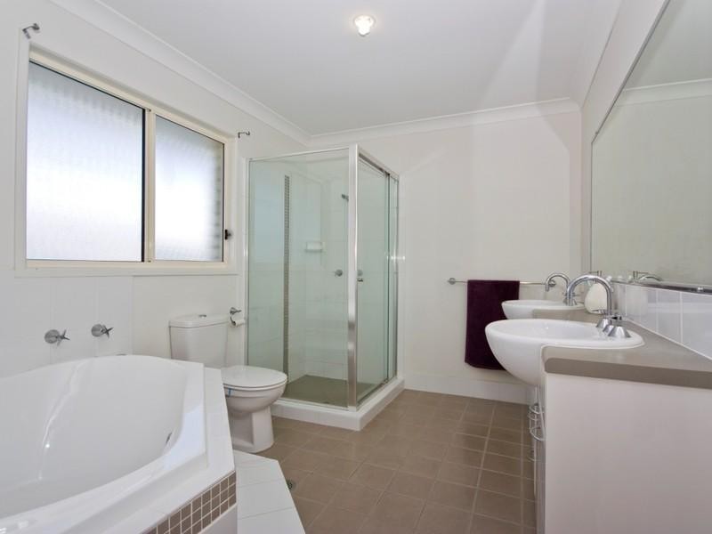 69 Daisy Road, Manly West QLD 4179