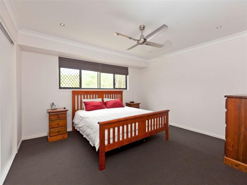 42 Whipbird Circuit, Victoria Point QLD 4165