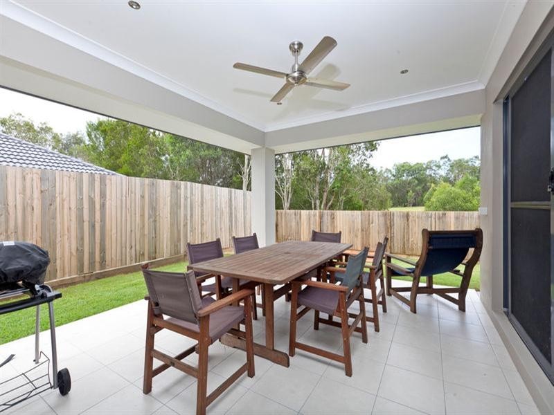 42 Whipbird Circuit, Victoria Point QLD 4165