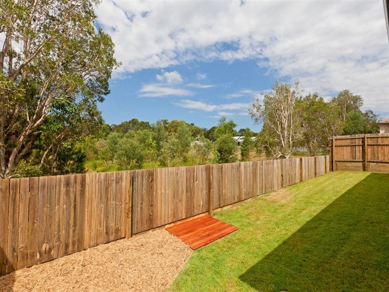 42 Whipbird Circuit, Victoria Point QLD 4165