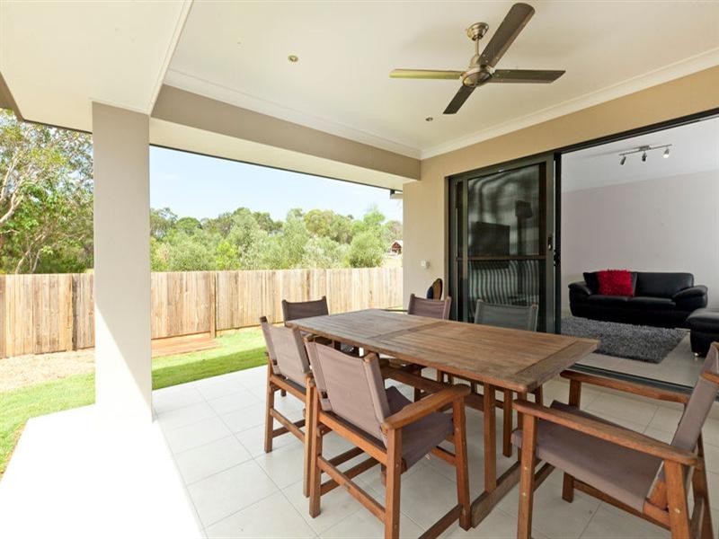 42 Whipbird Circuit, Victoria Point QLD 4165
