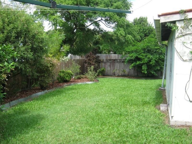 30 Walnut Street, Wynnum QLD 4178