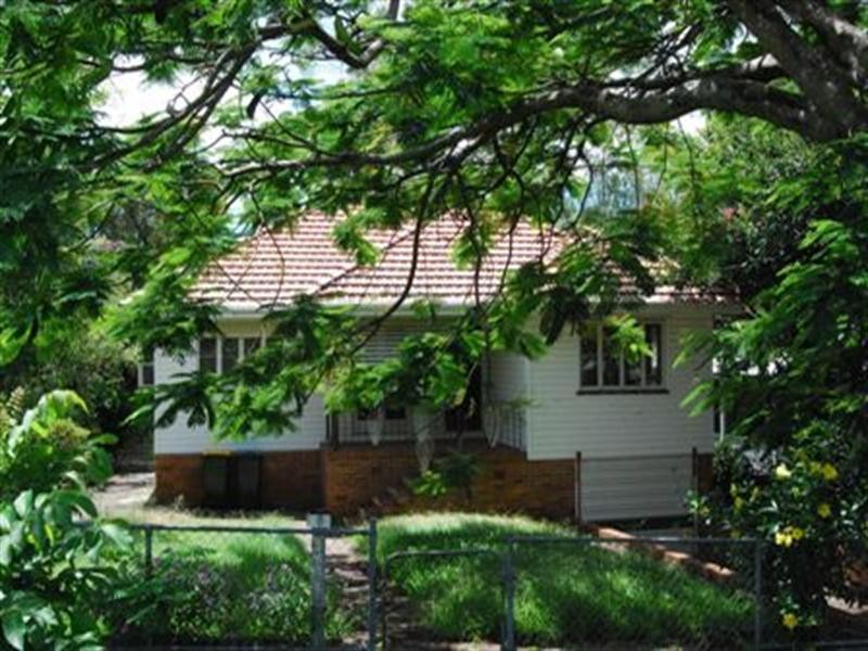 8 Norland Street, Wynnum QLD 4178