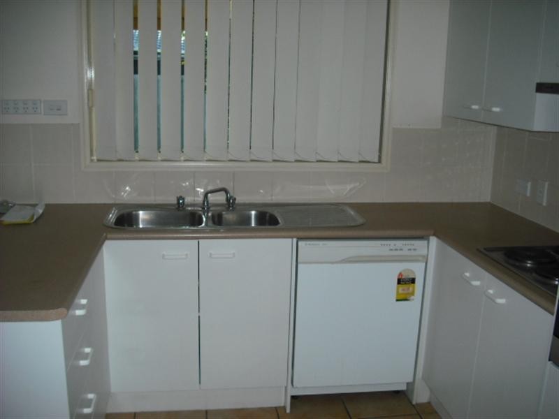 66 Evelyn Road, Wynnum West QLD 4178